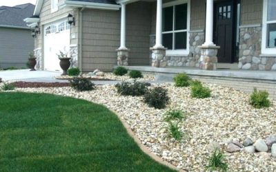 How to Decide If You Want Rock or Mulch In Your Planting Beds…