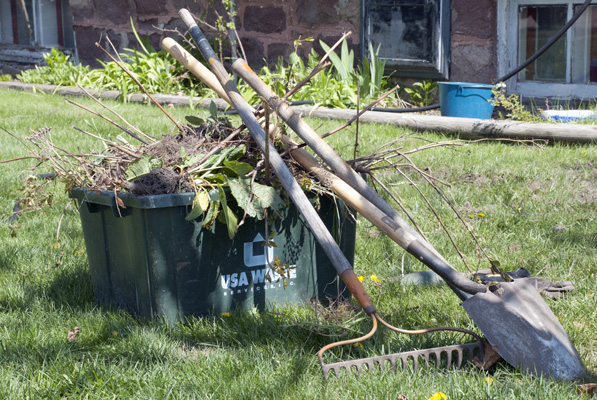 Spring Clean-ups Ready Your Yard, Flower Beds, and Other Landscaping for the Summer!